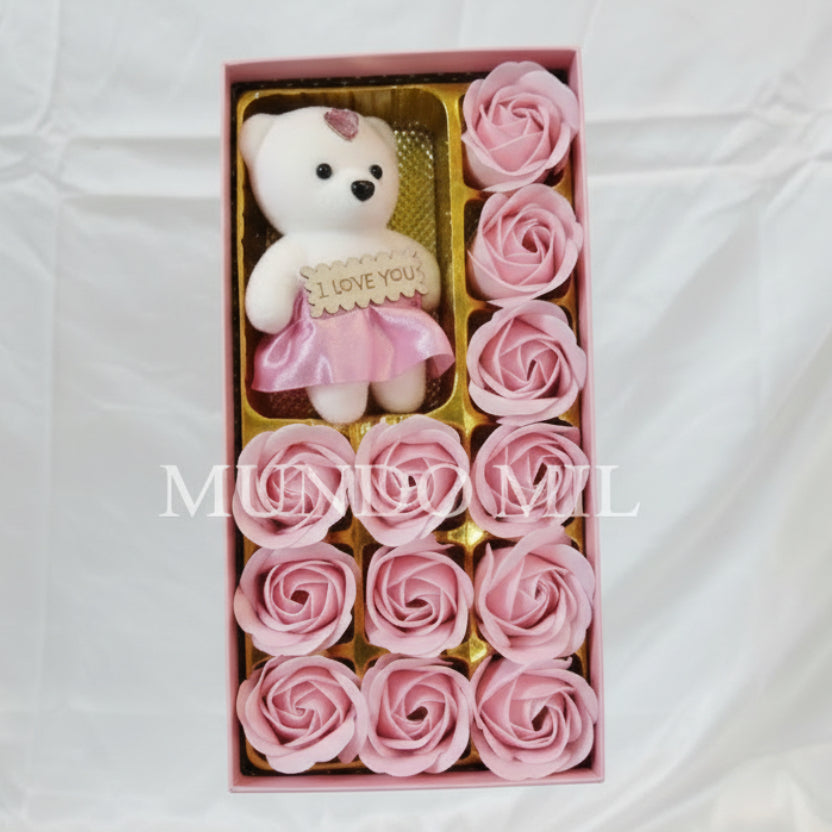 CAJA DE ROSAS CON OSO
